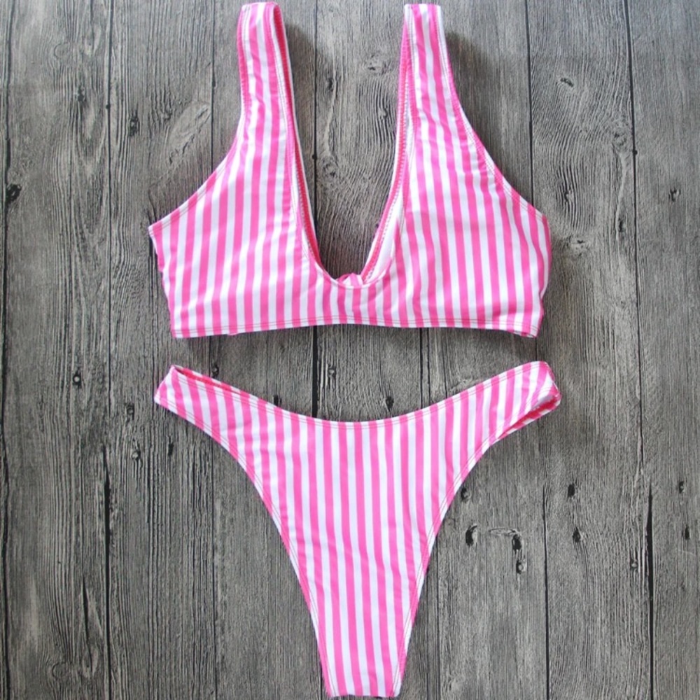 Hot Pink Bikini - Picture 5 of 5